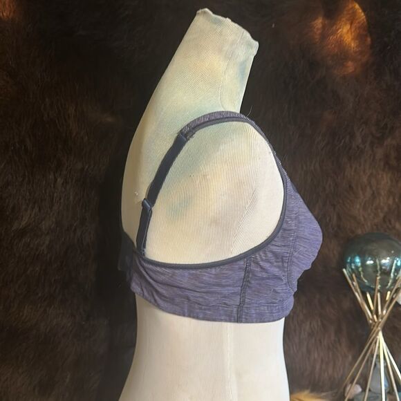 Lululemon tata tamer bra 34D (1750) - Picture 2 of 5